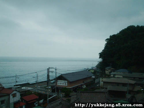 東海道線 - 車窓から見える海