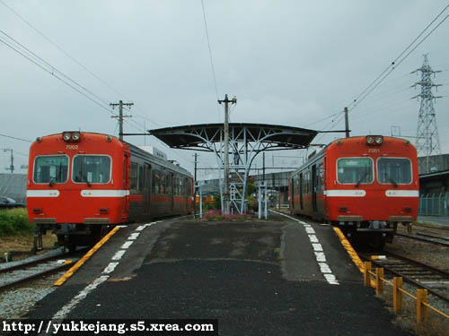 岳南鉄道 - 岳南江尾駅ホーム