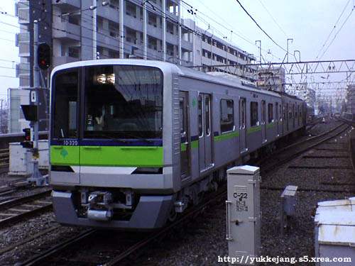 都営新宿線 10-300R系