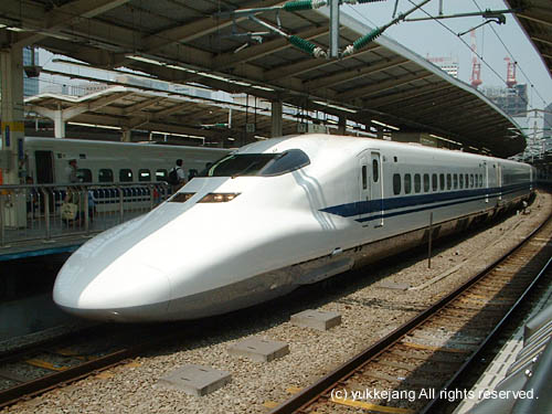 東海道・山陽新幹線 - 700系新幹線