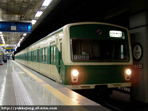 漢城市地下鐵公社 - 2000系(初期型)