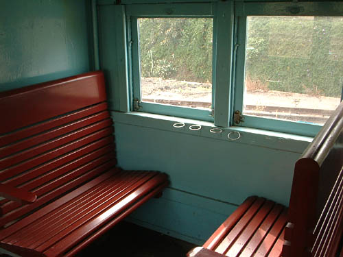 木造3等客車の座席